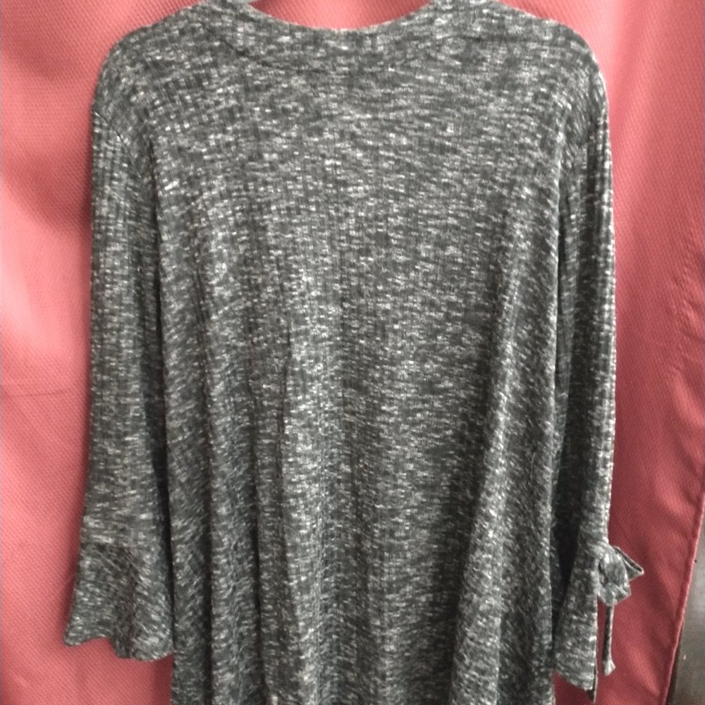 Black/White Space Dyed Long Sleeved Sweater 2x